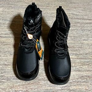 NWT Sporto Thermolite Waterproof Black Winter Ankle Boots with Faux Fur Trim
